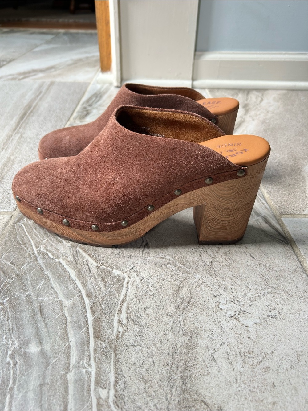 Kork-Ease Brown Learher Suede Studded Platform Clogs, Size 9M EUC